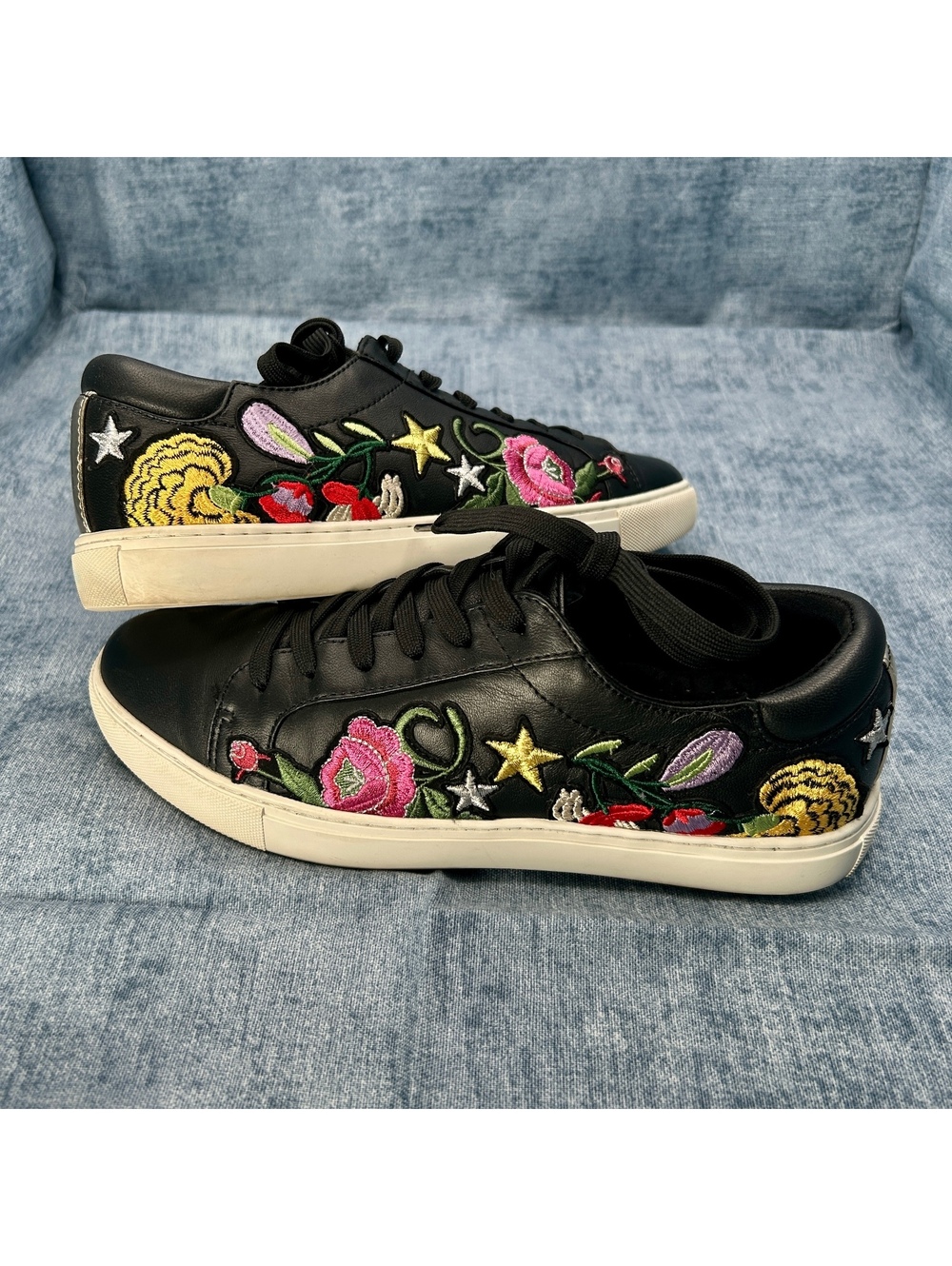 Kenneth Cole Leather Floral Embroidered Sneakers Black Size 8